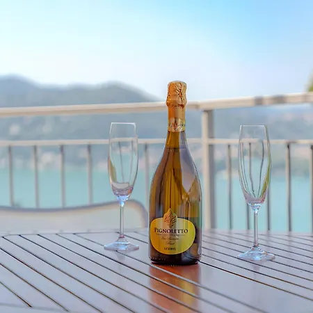 [como-blevio] View + Private Garage